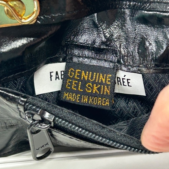 Genuine Eel Skin Key Holder Tri-Fold Small Organizer Wallet with Snap Closure - Picture 10 of 14